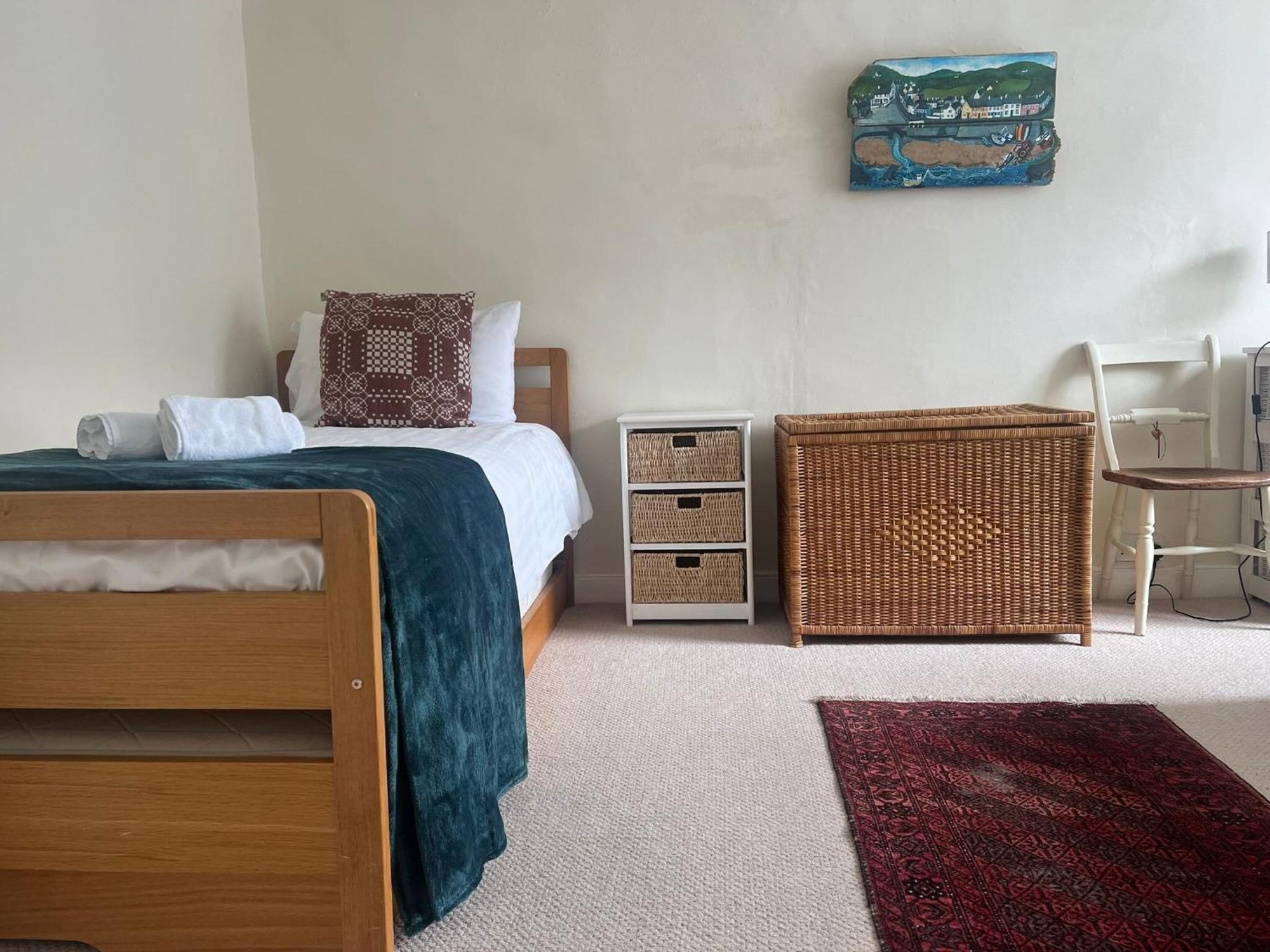 Nant Meigan, Georgian Townhouse In Centre Of Aberaeron, Dog Friendly Exterior photo